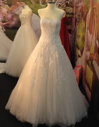 Jeder brautkleid kann maßgeschneidert werden. Brautkleid Mallorca Heiraten Auf Mallorca