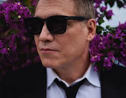 Holt Mccallany Projects :: Photos, videos, logos, illustrations and  branding :: Behance