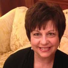 Kendra Browning's Instagram, Twitter & Facebook