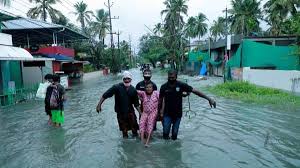 By isabella kwai tens of thousands of people have been evacuated from their homes in india as a. Mc3v4hyje8arrm