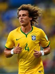 David luiz im trikot der brasilianischen nationalmannschaft (2014) david luiz erlangte die portugiesische staatsangehörigkeit, als er bei benfica spielte. 8 David Luiz Ideas David Luiz Football Soccer