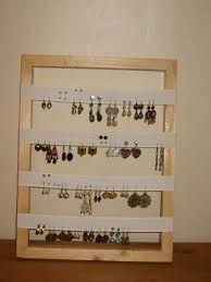 Petite Astuce Comment Ranger Ses Boucles D Oreille Dilou Couture Diy Rangement Bijoux Rangement Boucle D Oreille Porte Boucle D Oreille