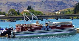 Shoreline Of Chelan Pontoon Boat Time To Party On The Lake In Style Boat Pontoon Boat Boat Rental