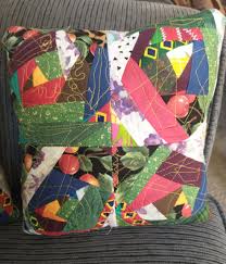 Upcycling small fabric pieces into patchwork pillows