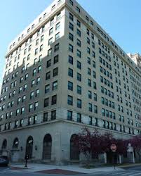 Adorable apartment in lincoln park. 2100 N Lincoln Park West For Sale Chicago