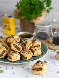 Herzhafte Blatterteig Snacks Sausage Rolls Happchen Fingerfood Und Vegetarische Snacks