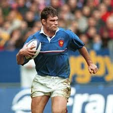 Sébastien chabal, né le 8 décembre 1977 à valence (), est un joueur de rugby à xv international français.il évolue au poste de troisième ligne centre après avoir débuté comme troisième ligne aile et joué également deuxième ligne. The 5 Best French Rugby Players Of All Time The Sporting Blog