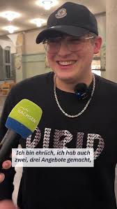 🔨 „Fünf Euro zum Dritten!“, Bei der großen Weihnachts-Versteigerung im  Dresdner Rathaus ging’s heiß her: Fundsachen, Mystery-Boxen und Schnäppchen  ohne Ende! Die Einnahmen unterstützen unter anderem ...