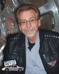 Lori Lehew's Instagram, Twitter & Facebook