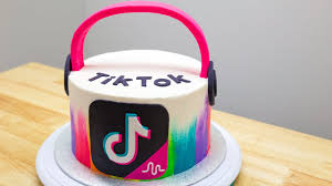 İzleyiciler, cihazınız veya web üzerinden milyonlarca kişiselleştirilmiş kısa videoyu izleyebilir ve keşfedebilir. Tik Tok Cake Youtube