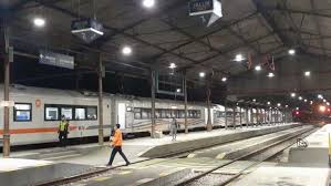 Dalam kehidupan nyata menaiki kereta api bersama anak merupakan suatu pengalaman yang baik. 104 Penumpang Di Madiun Raya Ditolak Naik Kereta Api Karena Hal Ini