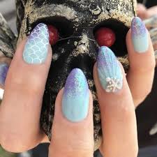 Acrylic nail paints are a mixture of liquid monomer and powder polymer. Dip Powder Vs Acrylics