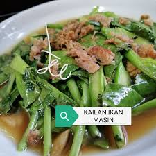 Gu dengan sup ayam dan sambal belacan memang padu! Kailan Ikan Masin