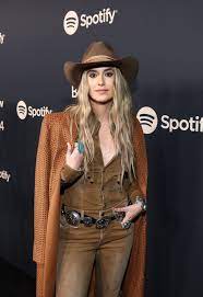 Lainey Wilson to Congress: Misuse of AI in music industry a gut punch