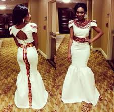 Traditional West African Wedding Attire Robes A Imprimes Africains Mariages Africains Modele De Robe