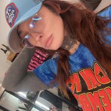 Any licensed hairstylist in the Dallas area? I'm looking to dye my hair  with a professional