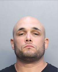 KINCAID, PATRICK S DOB 06/27/1987 37 M Charges TRANSIT FARE/ REFUSE TO PAY,  EVADE/ COUNTY ORDINAN ( Bond: 150 ) BATTERY/ POLICE OFFCR/ CORRECTIONS/  FIREFGTER/ TRA CRIMINAL MISCHIEF/ $1,000 OR MORE CRIMINAL MISCHIEF/ MORE  THAN $200 LESS THAN $1,000