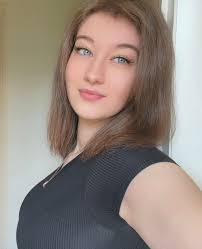 Can I bring a small backpack into Ink?