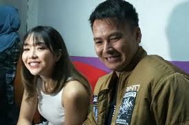 Kumpulan lagu agnes monica terbaru download mp3 lengkap. Bandingkan Diri Dengan Mantan Kekasih Wijin Gisel Aku Mah Apa Atuh Halaman All Kompas Com