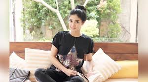 Model baju naysila mirdad difilm. Selfie Dengan Keadaan Rambut Berantakan Naysila Mirdad Bikin Netizen Mimisan Tribunstyle Com