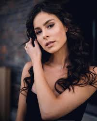 Von h., her starsign is gemini and she is now 30 years of age. Lena Meyer Landrut Gentlemanboners