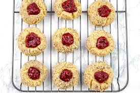 Vogelnest Cookies Mit Marmelade Thumbprint Cookies Elle Republic Rezept Platzchen Mit Marmelade Cookies Rezept Kekse Backen