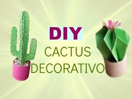 Haz una marca en el medio y decora con punticos, rayas o estrellas los dos lados del cactus. 26 Ideas De Cactus De Carton Cactus De Papel Cactus Manualidades
