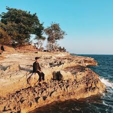 Biasanya gambar tersebut kalian share di sosmed yang kalian miliki seperti, story whatsapp, instagram, bbm, fb disini akan ada banyak sekali gambar lucu bergerak maupun tidak dengan berbagai tema. Objek Wisata Hits Di Takalar Sulawesi Selatan Wajib Jalan Ke Sini Sambil Foto Fotoan