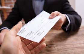 Une question se pose souvent : Cheque De Banque La Banque Postale Prix Delai Et Securite