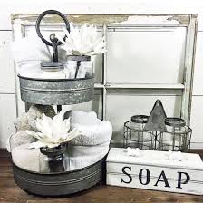 Buy top selling products like avanti modern farmhouse bath accessory collection and avanti modern farmhouse bath towel collection. 40 Modern Farmhouse Bathroom Decor Ideas Roundecor