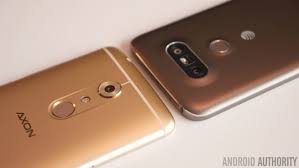 The lg g5 has a fingerprint sensor on top of its power button, which is situated on the back of the phone. Zte Axon 7 Vs Lg G5 First Look Android Authority