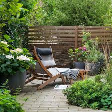 Diy brick flower bed edging. Garden Fence Ideas Add Privacy And Structure To Your Plot In Style