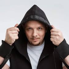 Drew Vega: похожие исполнители, слушать онлайн на Zvuk.com