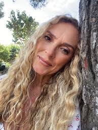 Brandi Walter's Instagram, Twitter & Facebook