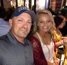 Haley Melton (@haleymelton__) • Instagram-Fotos und -Videos