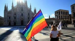 Durante la settimana eventi, spettacoli di teatro, installazioni luminose, talk e spazi dedicati alle famiglie e, sabato 26, un evento finale all'arco della pace con ospiti e performance. Wkynbcfpa W8ym
