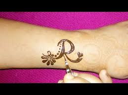 Beautiful R Letter Henna Tattoo Design Diy R Alphabet Mehndi Design Tattoo Youtub Alphabet Tattoo Designs Henna Tattoo Designs Mehndi Designs For Hands