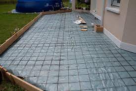 La dalle en béton est un dispositif nécessaire pour poser des fondations, construire une terrasse ou installer une piscine ou un spa. Etapes Pour Couler Une Dalle En Beton D Exterieur Pavex Be