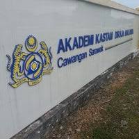 Bengkel ini dipengerusikan oleh ybhg. Akademi Kastam Diraja Malaysia Akmal Cawangan Sarawak 2 Dicas