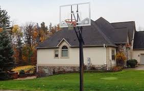 They remember him as a quiet, tall, skinny kid, a star on the peewee football field who scored 18. Lebron James To Sell His Ohio Home Realestate Com Au