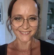 Правительство: Завтра в Черногории день траура из-за трагедии в БиГ  *Президент и члены правительства Черногории выражают глубокие  соболезнования семьям погибших, мэру Тузлы Зияду Лугавичу и согражданам, а  также председателю Совета министров