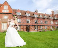Wedding Venue Bradfield College Berkshire Reading Weddingvenuedirectory Com Wedding Venues Yorkshire English Wedding College Wedding