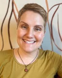 Andrea Dean's Instagram, Twitter & Facebook