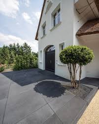 Metten Umbriano Umbriano Grau Anthrazit Gemasert Tocano Blockstufen Umbriano Grau Anthrazit Gemasert Mit Ge Vorgarten Terrasse Aussenboden Bodenbelag Terrasse