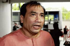 Thailand frees US man jailed over banned book