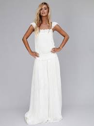La robe blanche est, depuis longtemps, un incontournable de l'été. Robe Longue Blanche Ete 2018 Belle Robe De Mariee Robe Blanche Longue Belle Robe