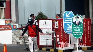 Maybe you would like to learn more about one of these? Berita Foto Perusahaan Menerapkan Kawasan Wajib Pakai Masker Upaya Pencegahan Penularan Covid 19 Tribun Medan