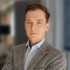 Meet the Team Behind Splint Invest