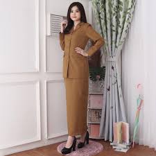 Banyak wanita modern mencari busana dengan model terbaik, yang mana ketika digunakan mampu membawa dirinya untuk tapil lebih percaya diri. Baju Keki Wanita Modern Desain Baju Modern