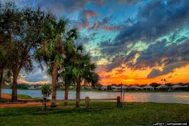 Lake Catherine Park During Sunset At Palm Beach Gardens Palm Beach Gardens West Palm Beach Florida Palm Beach Gardens Florida